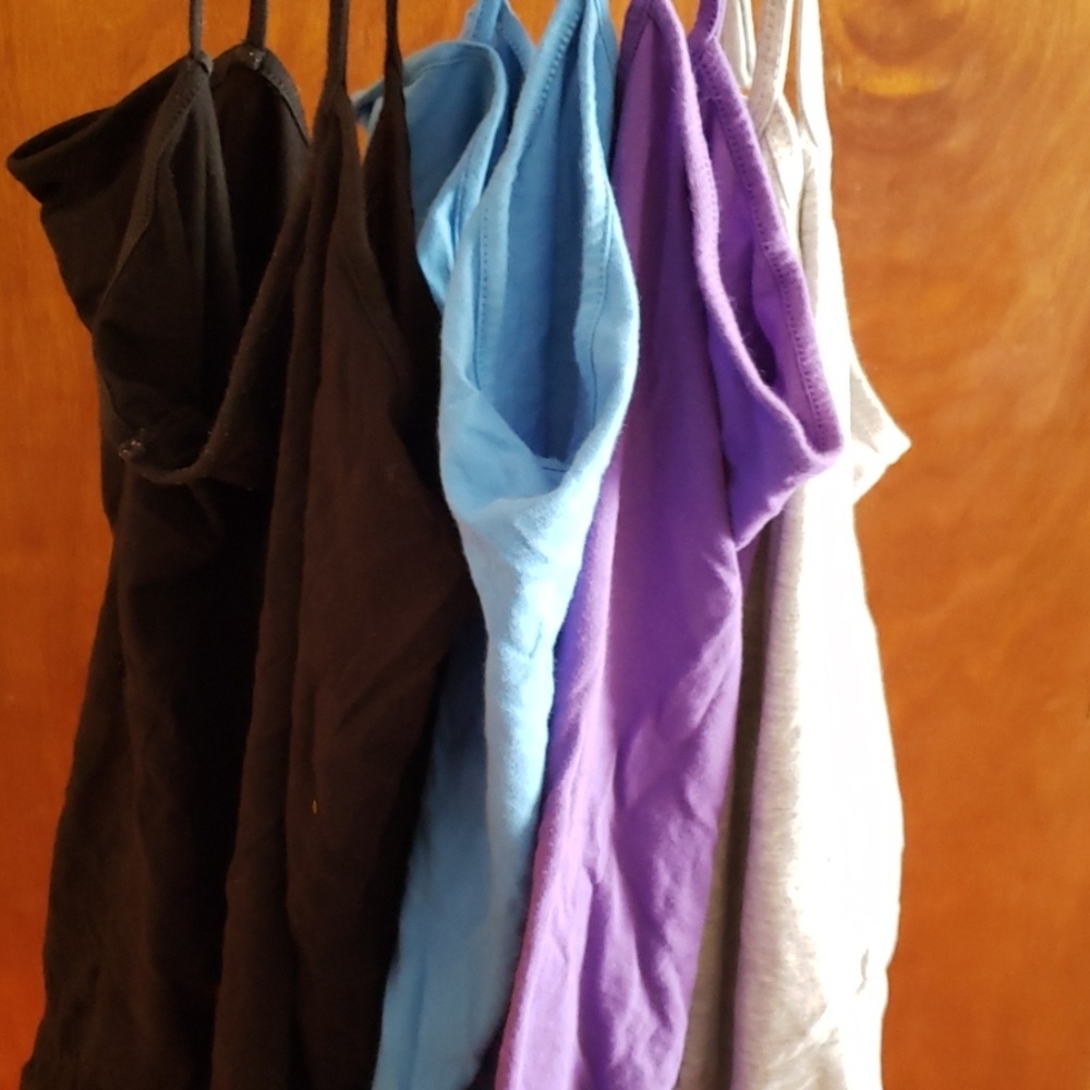 Lof of 4 spaghetti strap tanks maternity large